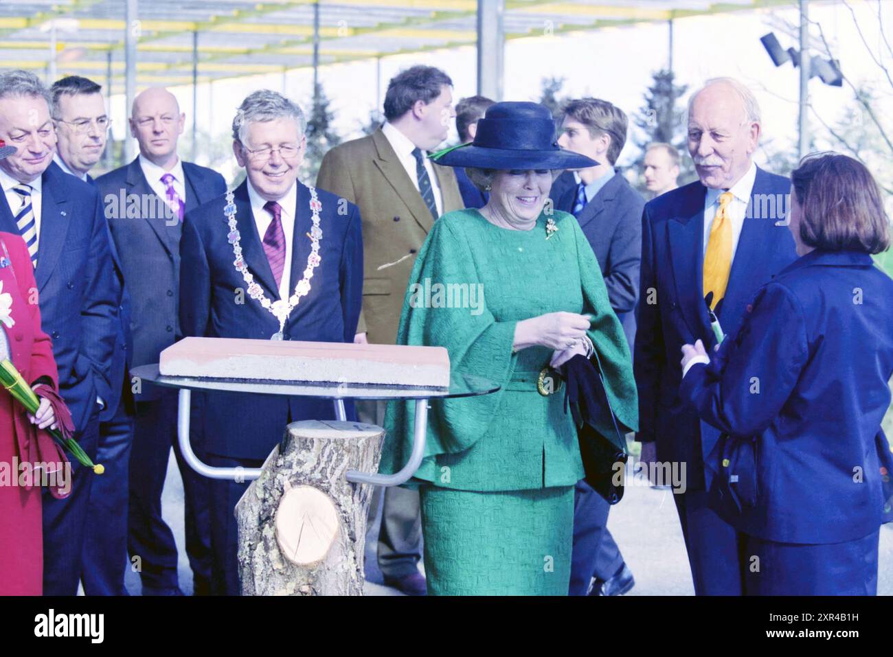 Opening of Floriade by Her Majesty Queen Beatrix, Vijfhuizen, 04-04-2002, Whizgle Dutch News: Historic Images Tailored for the Future. Explore The Netherlands past with modern perspectives through Dutch agency imagery. Bridging yesterday's events with tomorrow's insights. Embark on a timeless journey with stories that shape our future. Stock Photo