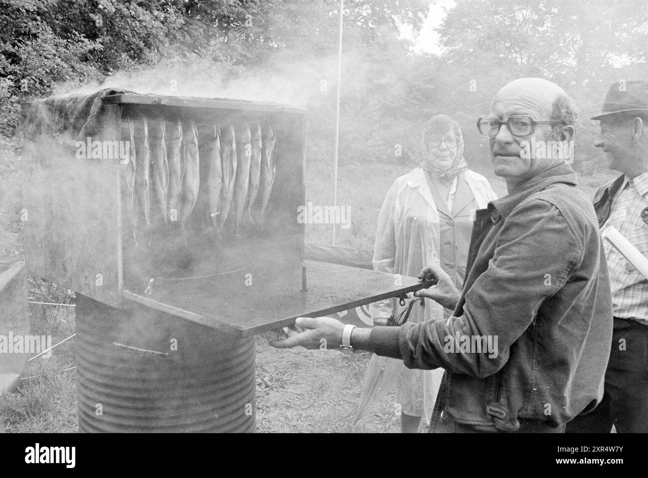 Smokers guild hi-res stock photography and images - Alamy