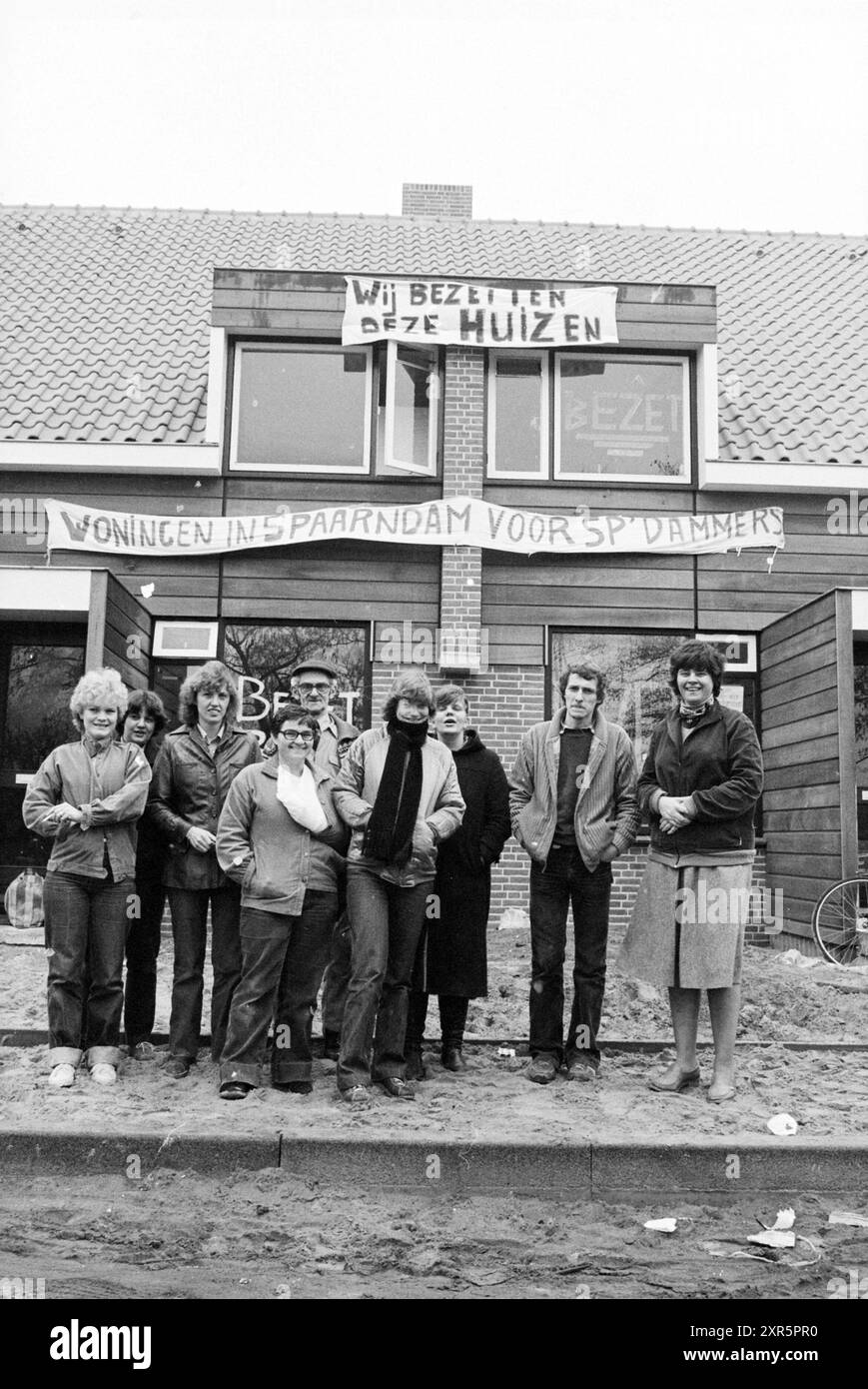 Perandam Occupied houses spaarndam havenplein spaarndam hi-res stock photography ...