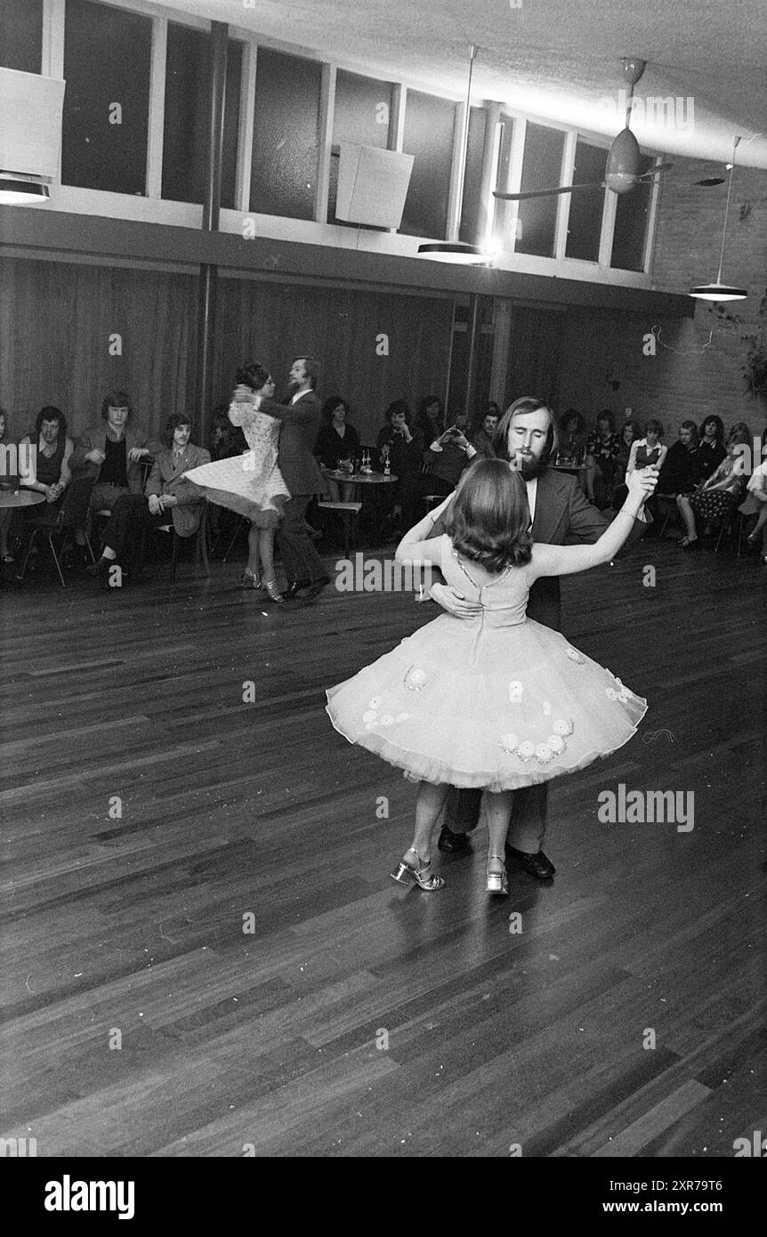 Dancing 1974 hi-res stock photography and images - Alamy