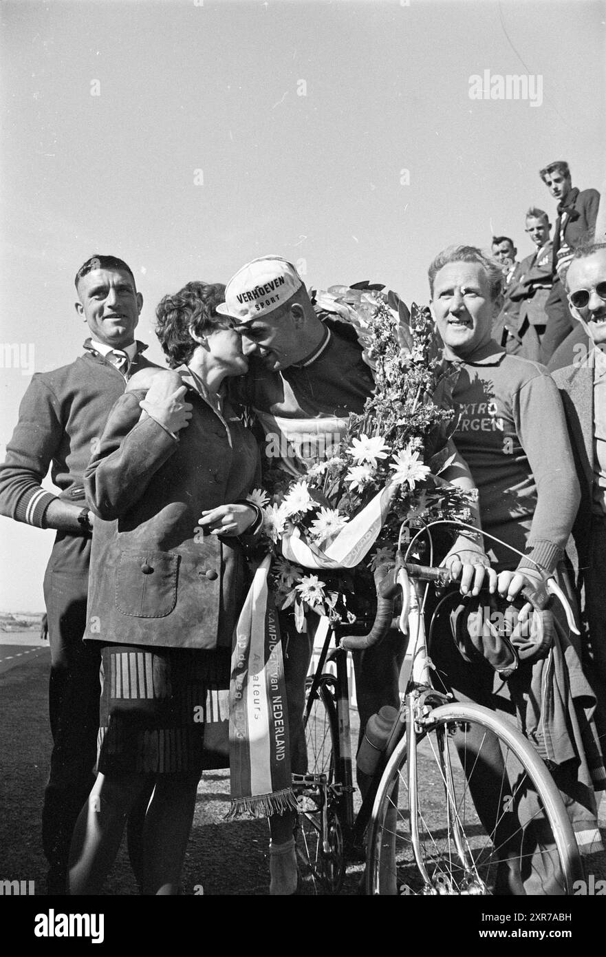 Champion: G. de Wit, Cycling, 20-07-1963, Whizgle Dutch News: Historic Images Tailored for the Future. Explore The Netherlands past with modern perspectives through Dutch agency imagery. Bridging yesterday's events with tomorrow's insights. Embark on a timeless journey with stories that shape our future. Stock Photo