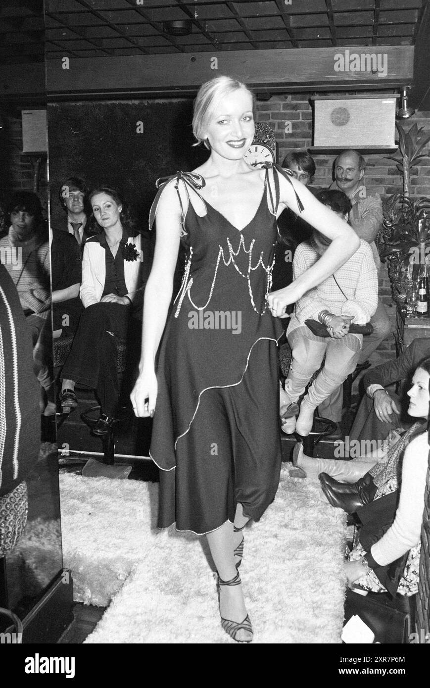 Эротикалық сәбилер бейнелерін қараңыз