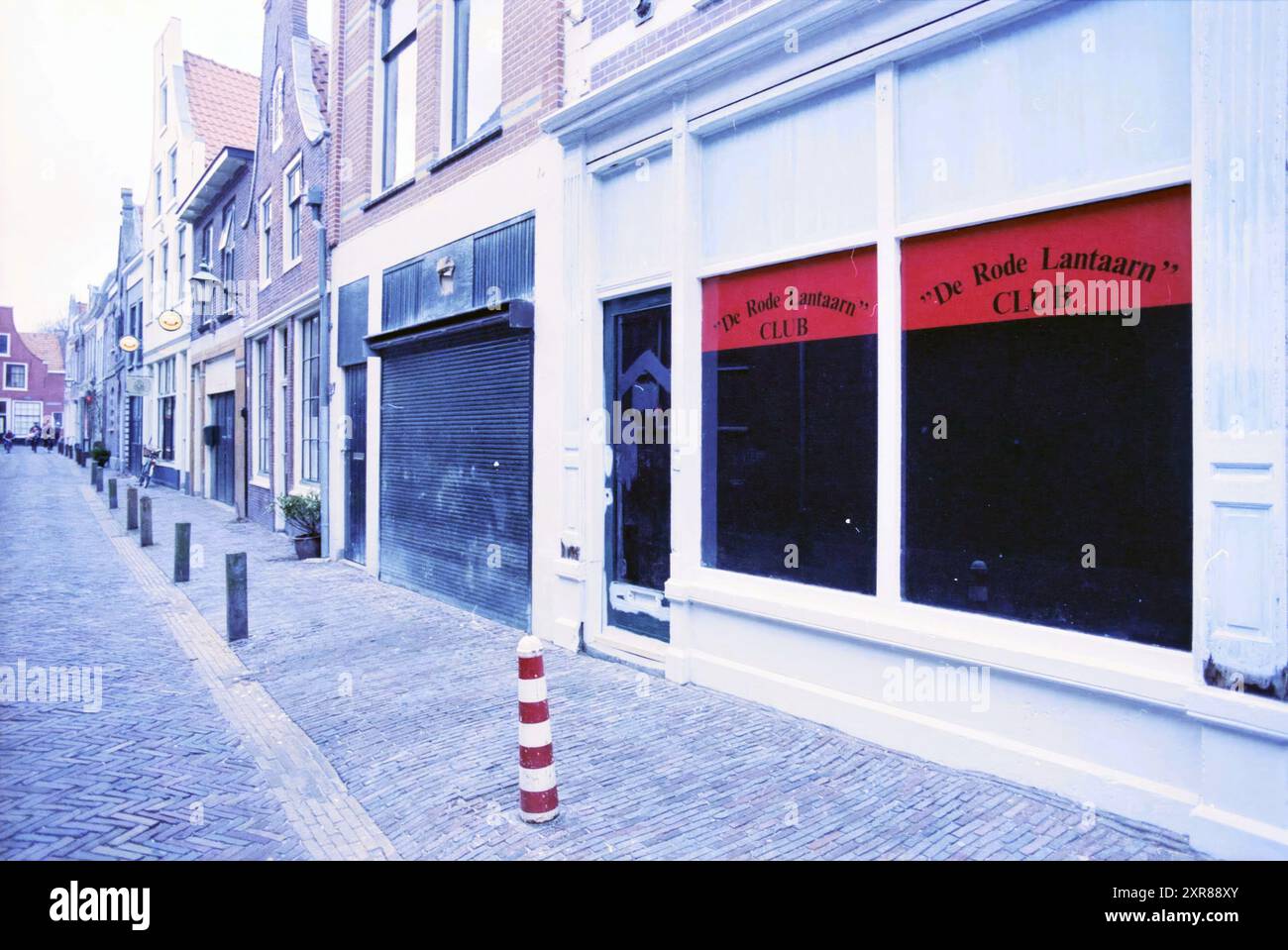Exterior brothel De Rode Lantaarn in the Korte Begijnestraat, Haarlem,  Korte Begijnestraat, The Netherlands, 19-01-1997, Whizgle Dutch News:  Historic Images Tailored for the Future. Explore The Netherlands past with  modern perspectives through
