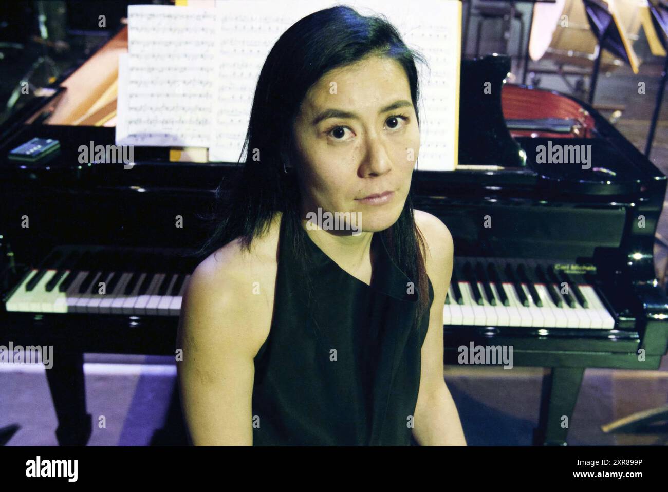 Tomoko Mukaiyama pianist, 31-10-2003, Whizgle Dutch News: Historic Images Tailored for the Future. Explore The Netherlands past with modern perspectives through Dutch agency imagery. Bridging yesterday's events with tomorrow's insights. Embark on a timeless journey with stories that shape our future. Stock Photo