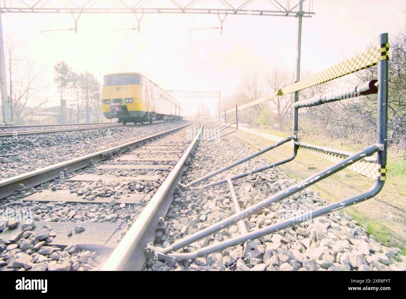 Safety Fence, railway, Haarlem, 24-03-1999, Whizgle Dutch News: Historic Images Tailored for the Future. Explore The Netherlands past with modern perspectives through Dutch agency imagery. Bridging yesterday's events with tomorrow's insights. Embark on a timeless journey with stories that shape our future. Stock Photo