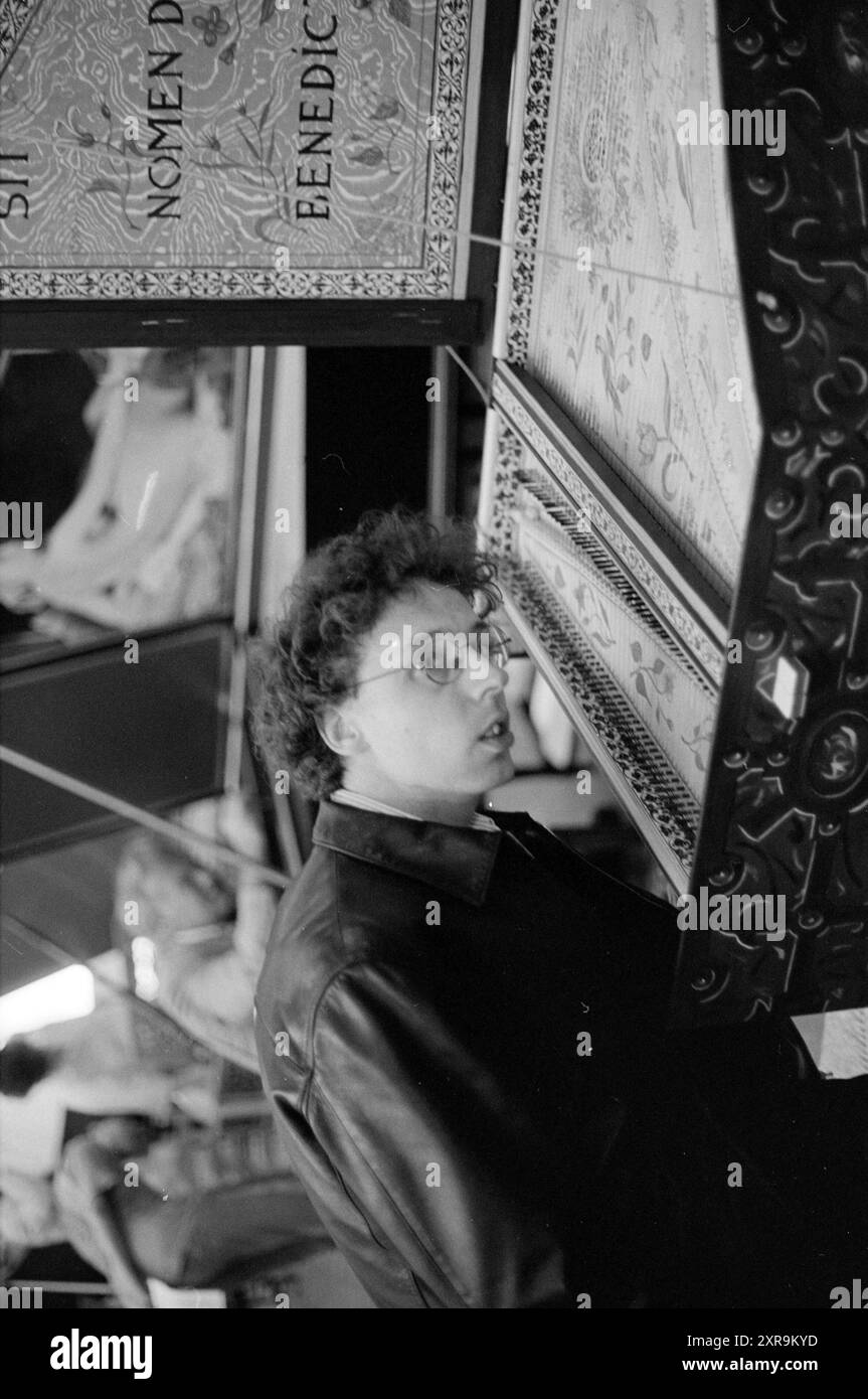 Harpsichord Gr . Church, Haarlem, Donkere Begijnhof, The Netherlands, 21-05-1993, Whizgle Dutch News: Historic Images Tailored for the Future. Explore The Netherlands past with modern perspectives through Dutch agency imagery. Bridging yesterday's events with tomorrow's insights. Embark on a timeless journey with stories that shape our future. Stock Photo