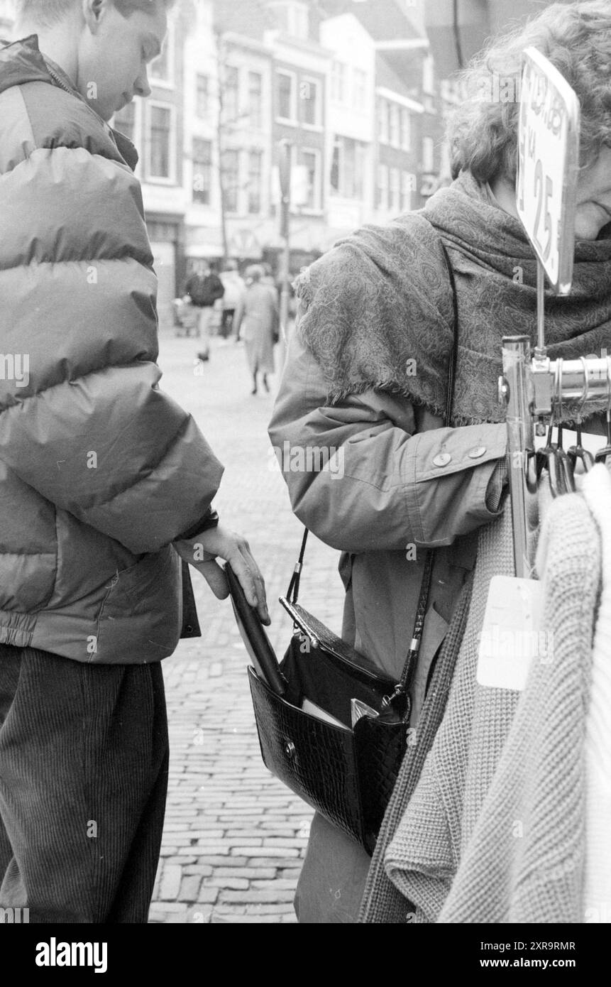 The pickpocket Black and White Stock Photos & Images - Alamy
