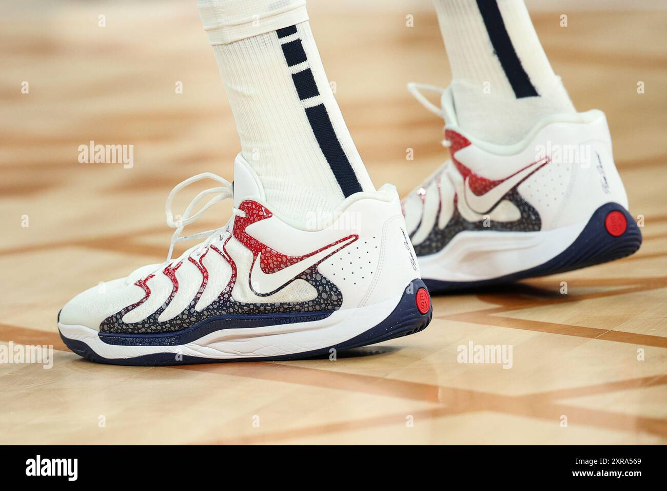 Kevin durant nike hi res stock photography and images Alamy