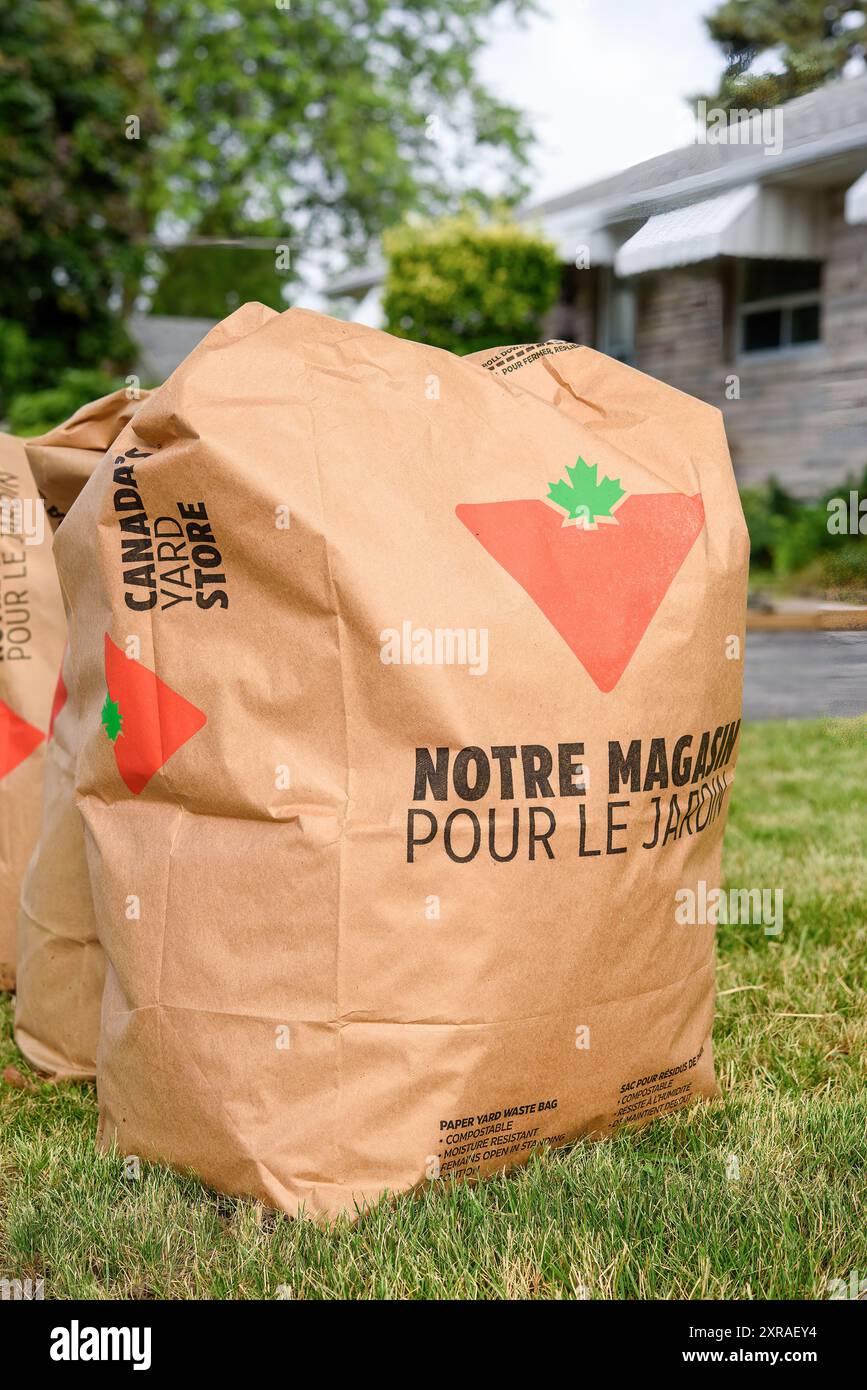 Canadian Tire Paper Sacks Stock Photo Alamy canadian-tire-paper-sacks-stock-photo-alamy