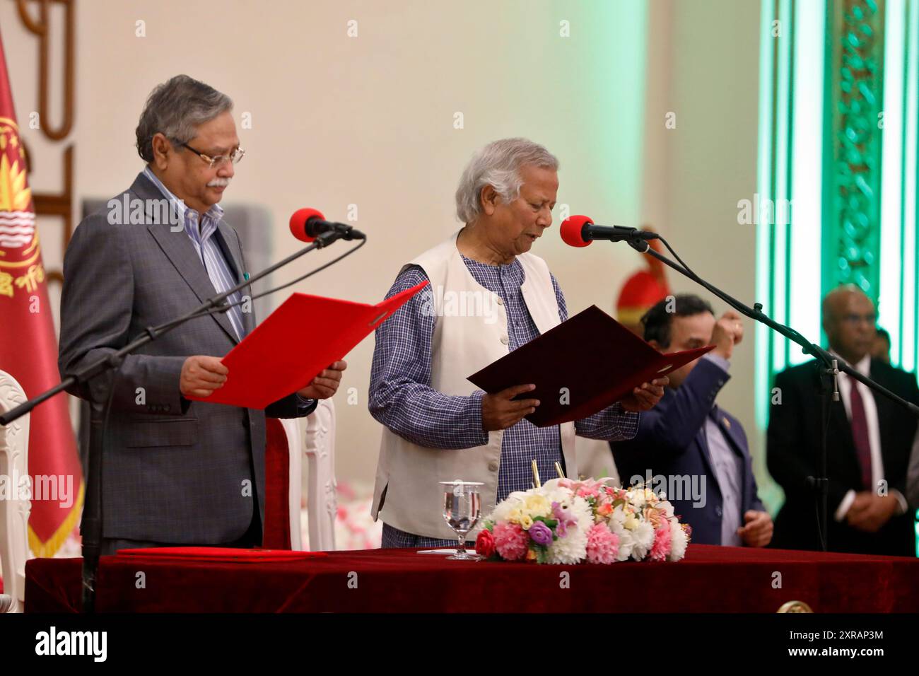 Dhaka, Bangladesh - August 08, 2024: President Mohammed Shahabuddin swearing in Dr. Muhammad Yunus as the chief adviser to the interim government at t Stock Photo