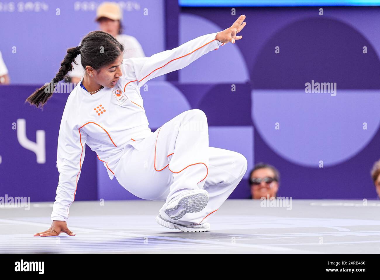 Paris, France. 09th Aug, 2024. PARIS, FRANCE - AUGUST 9: India Sardjoe of the Netherlands competing in the B-Girls Round Robin during Day 14 of Breaking - Olympic Games Paris 2024 at Place de la Concorde on August 9, 2024 in Paris, France. (Photo by Rene Nijhuis/BSR Agency) Credit: BSR Agency/Alamy Live News Stock Photo