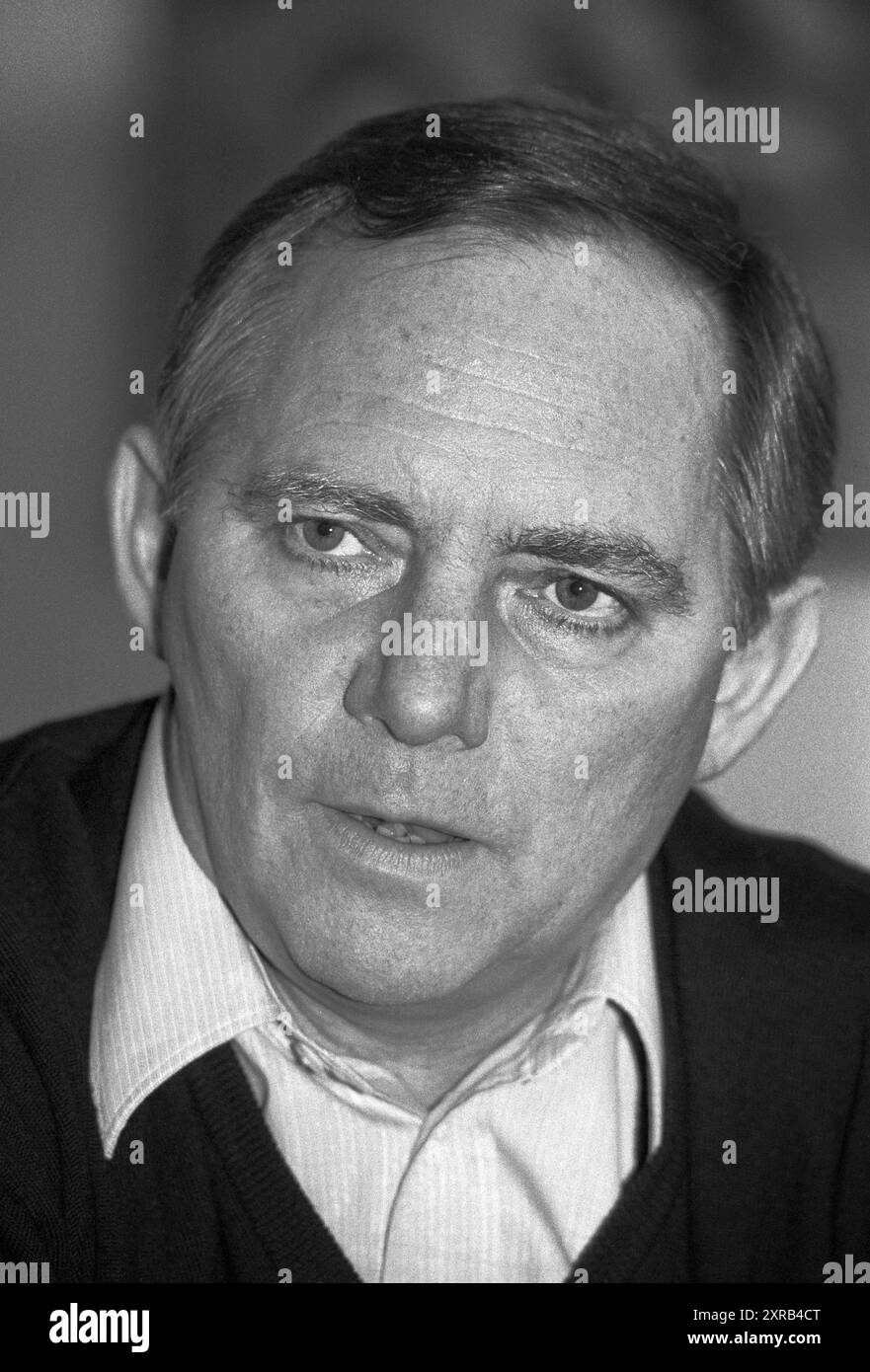 Deutschland, Bonn 02.03.1994 Archiv.: 46-65-25 Fuer Ihr Archiv Foto: Wolfgang Schaeuble, Fraktionsvorsitzender der CDU/CSU Fraktion im Deutschen Bundestag Fuer Ihr Archiv *** Germany, Bonn 02 03 1994 Archive 46 65 25 For your archive Photo Wolfgang Schaeuble, leader of the CDU CSU parliamentary group in the German Bundestag For your archive Stock Photo