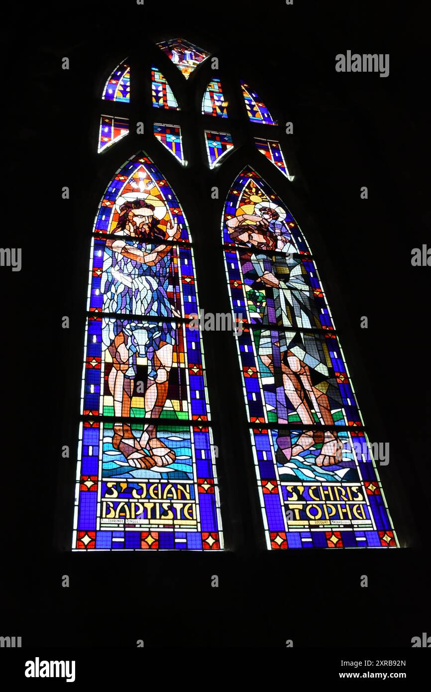 L'église Saint-Martin est une église située à Masnières dans le département français du Nord en région Hauts-de-France.Il existe peu de documents sur Stock Photo