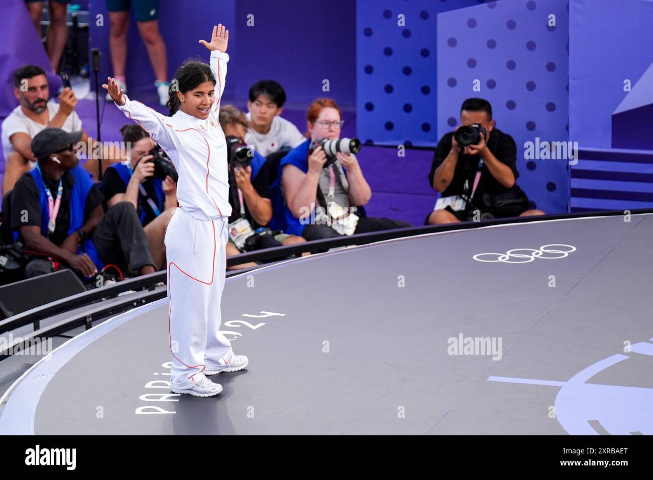 Paris, France. 09th Aug, 2024. PARIS, FRANCE - AUGUST 9: India Sardjoe of the Netherlands competing in the B-Girls Round Robin during Day 14 of Breaking - Olympic Games Paris 2024 at Place de la Concorde on August 9, 2024 in Paris, France. (Photo by Rene Nijhuis/BSR Agency) Credit: BSR Agency/Alamy Live News Stock Photo