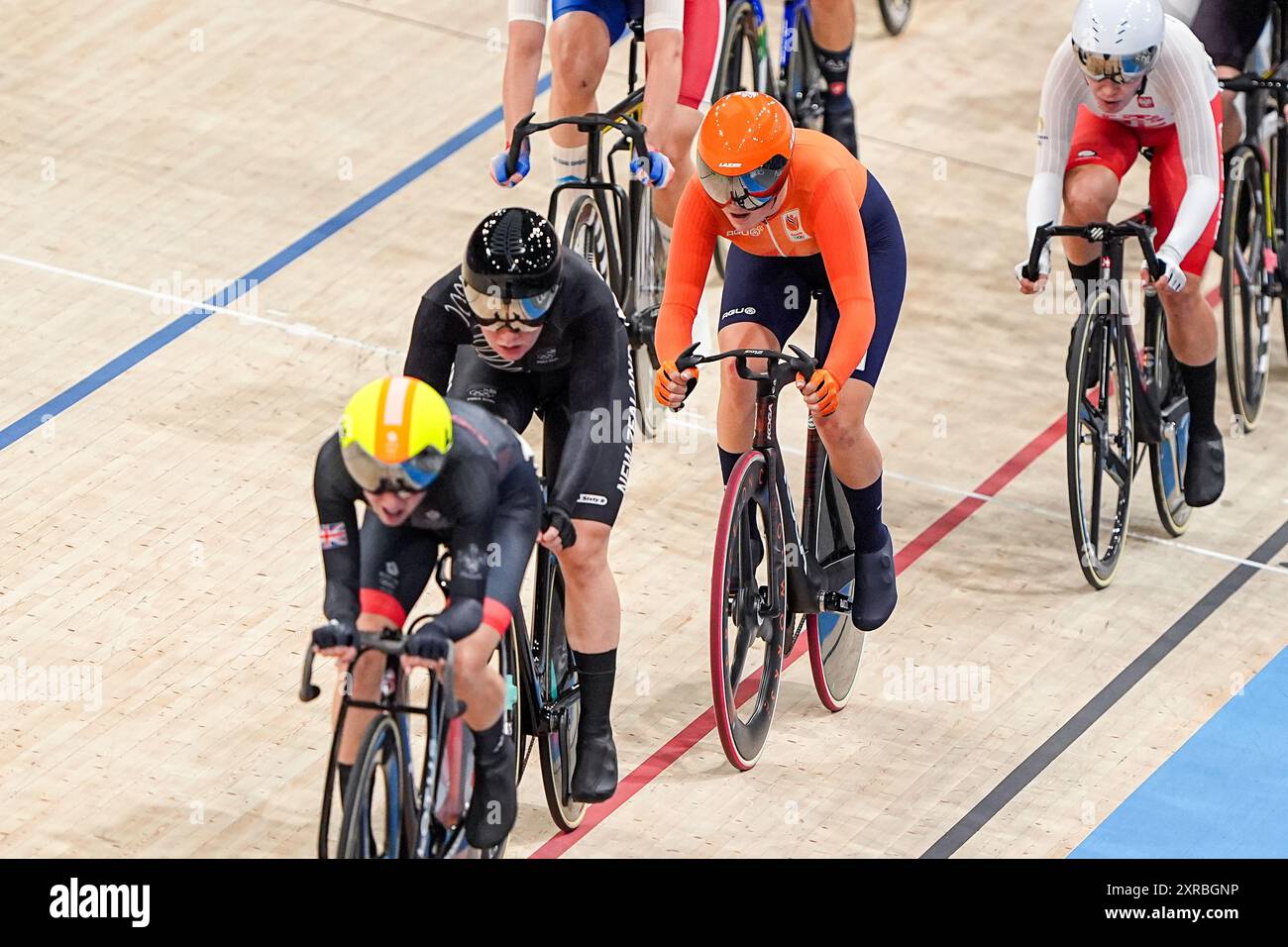 Paris, France. 09th Aug, 2024. PARIS, FRANCE - AUGUST 9: Lisa van Belle of the Netherlands competing in the Women's Madison Final during Day 14 of Cycling - Track - Olympic Games Paris 2024 at Saint-Quentin-en-Yvelines Velodrome on August 9, 2024 in Paris, France. (Photo by Andre Weening/Orange Pictures) Credit: Orange Pics BV/Alamy Live News Stock Photo