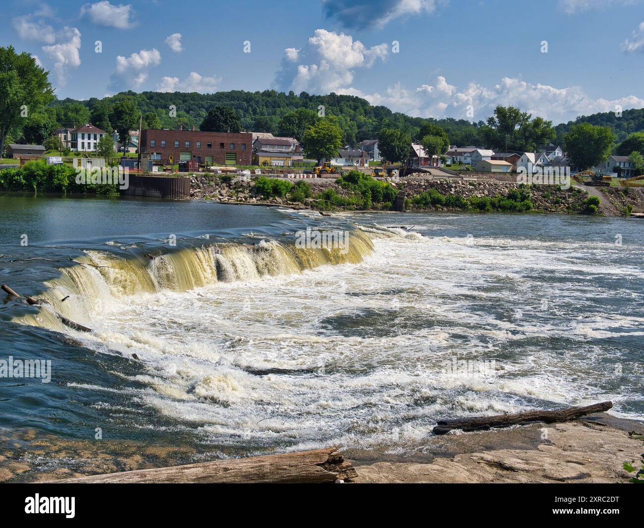 The Muskingum River just above the dam at Malta, McConnelsville Ohio ...