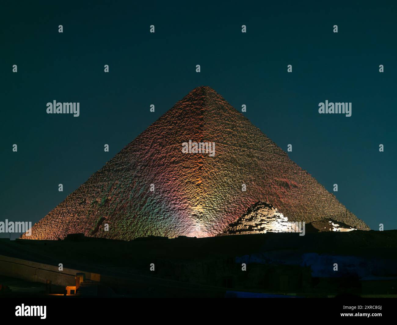 Giza pyramid night hi-res stock photography and images - Alamy Giza pyramid night hi-res stock photography and images - Alamy