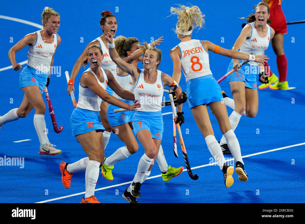Netherlands' Yibbi Jansen, her back to the camera, celebrates after ...
