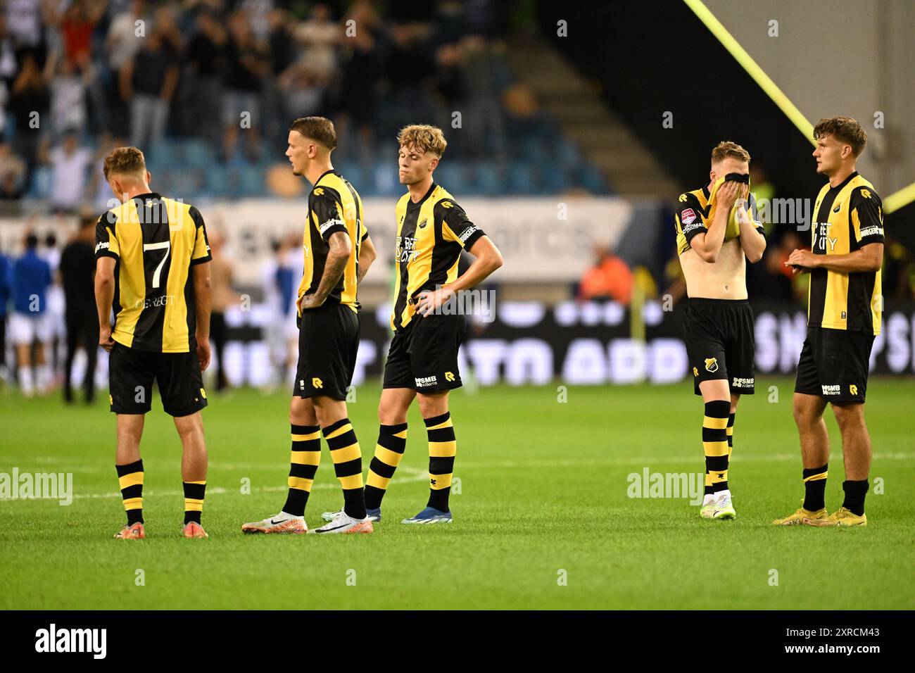 Champion loses hi-res stock photography and images - Alamy