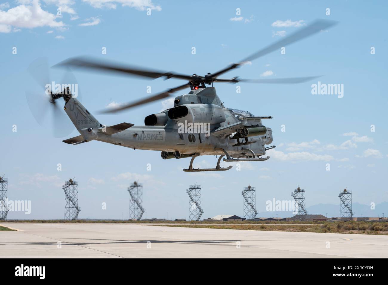 UNIMAX Bell AH-1Z Viper アメリカ海兵隊303訓練部隊 UNIMAX Bell AH-1Z Viper アメリカ海兵隊303訓練部隊 1/72