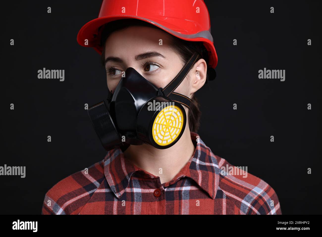 Construction black woman helmet hi-res stock photography and images - Alamy