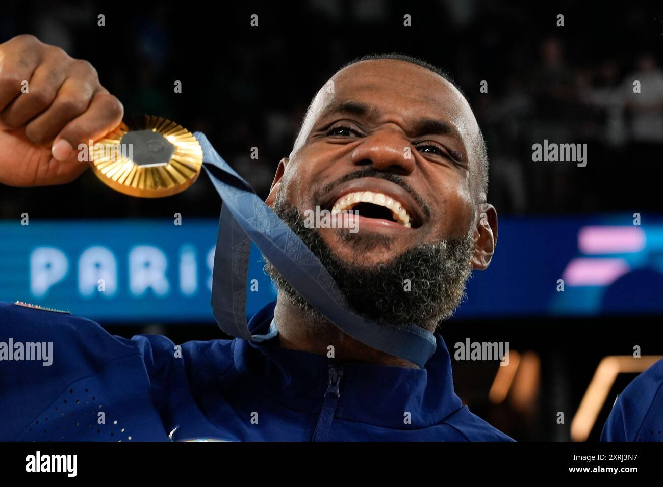 United States' LeBron James (6) celebrates after beating France to win ...