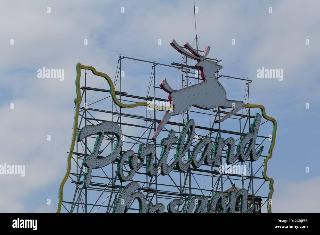 Portland oregon white stag sign hi-res stock photography and images - Alamy