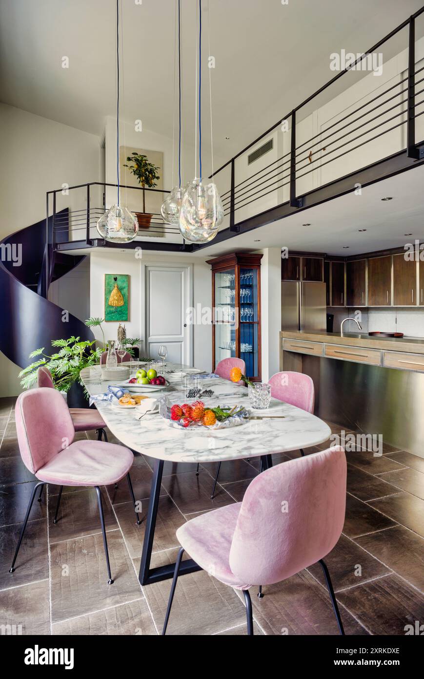 Beautiful contemporary kitchen living room in a loft house in Milano, Italy Stock Photo