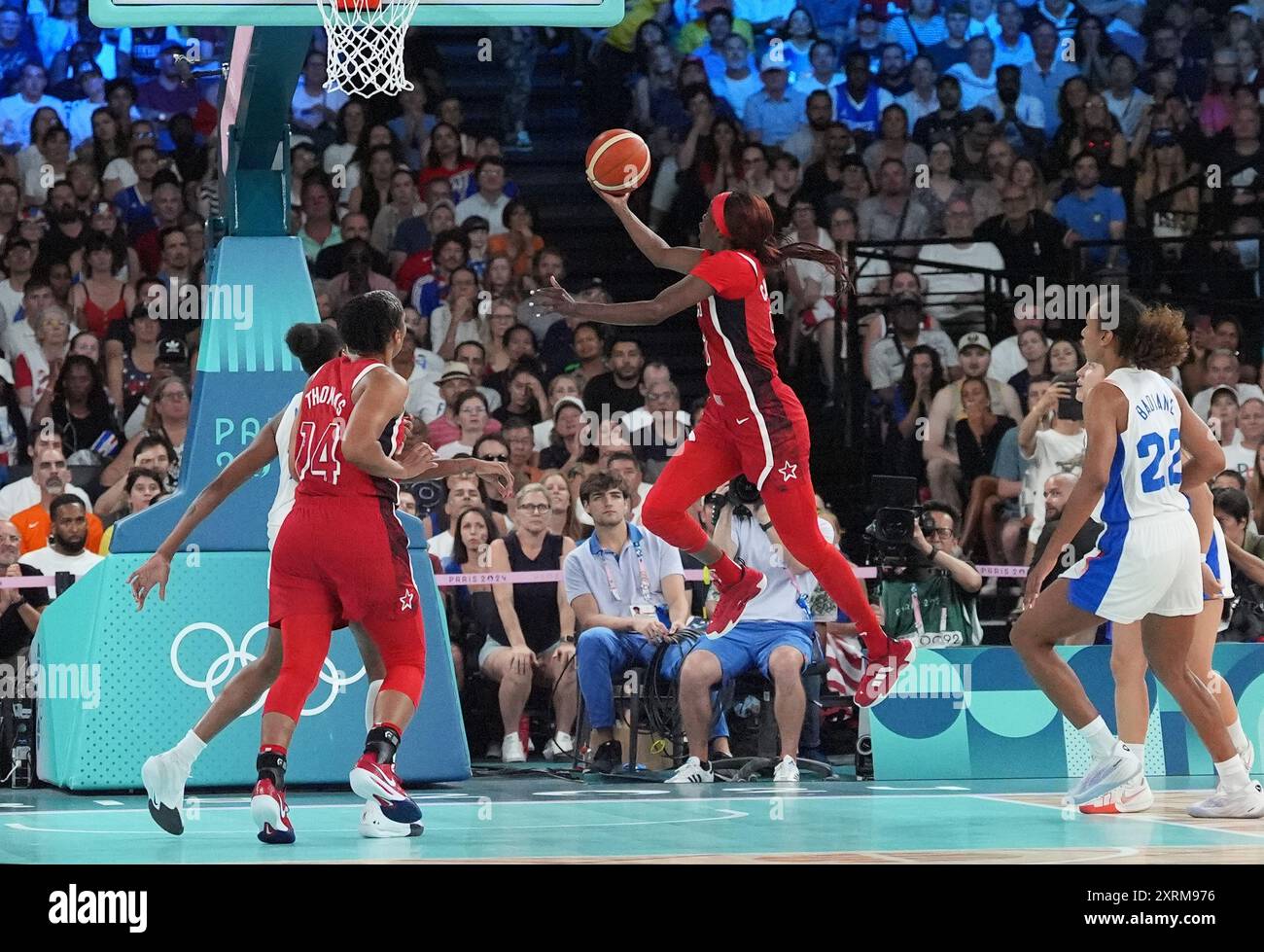Paris, France. 11th Aug, 2024. Kahleah Copper of the U.S. (7) goes in
