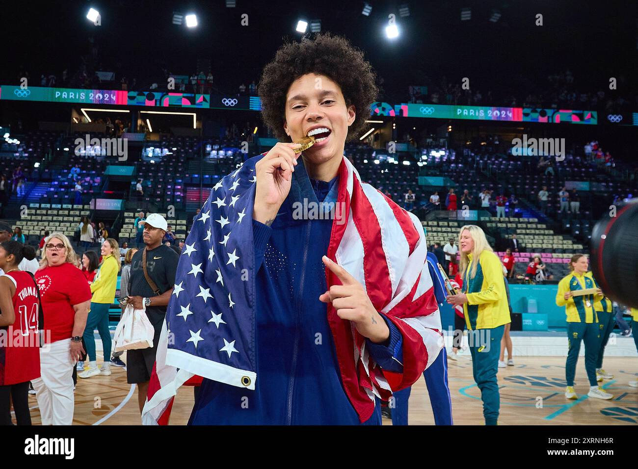 Brittney griner gold medal hi-res stock photography and images - Alamy