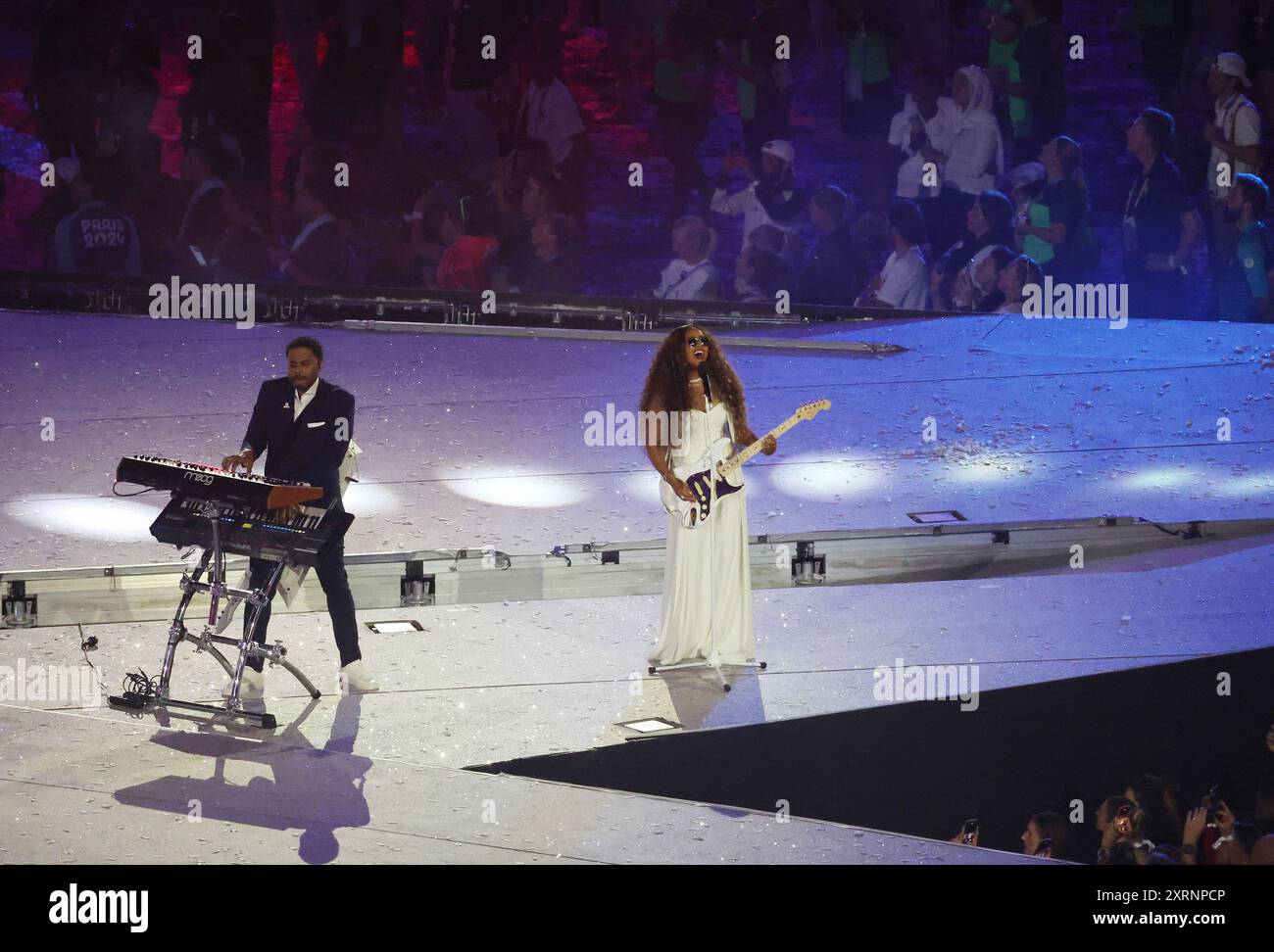 Paris, France. 11th Aug, 2024. Performing artist H.E.R. sings the U.S(02)