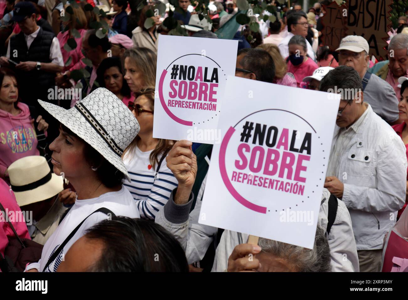 Frente civico nacional hi-res stock photography and images - Alamy