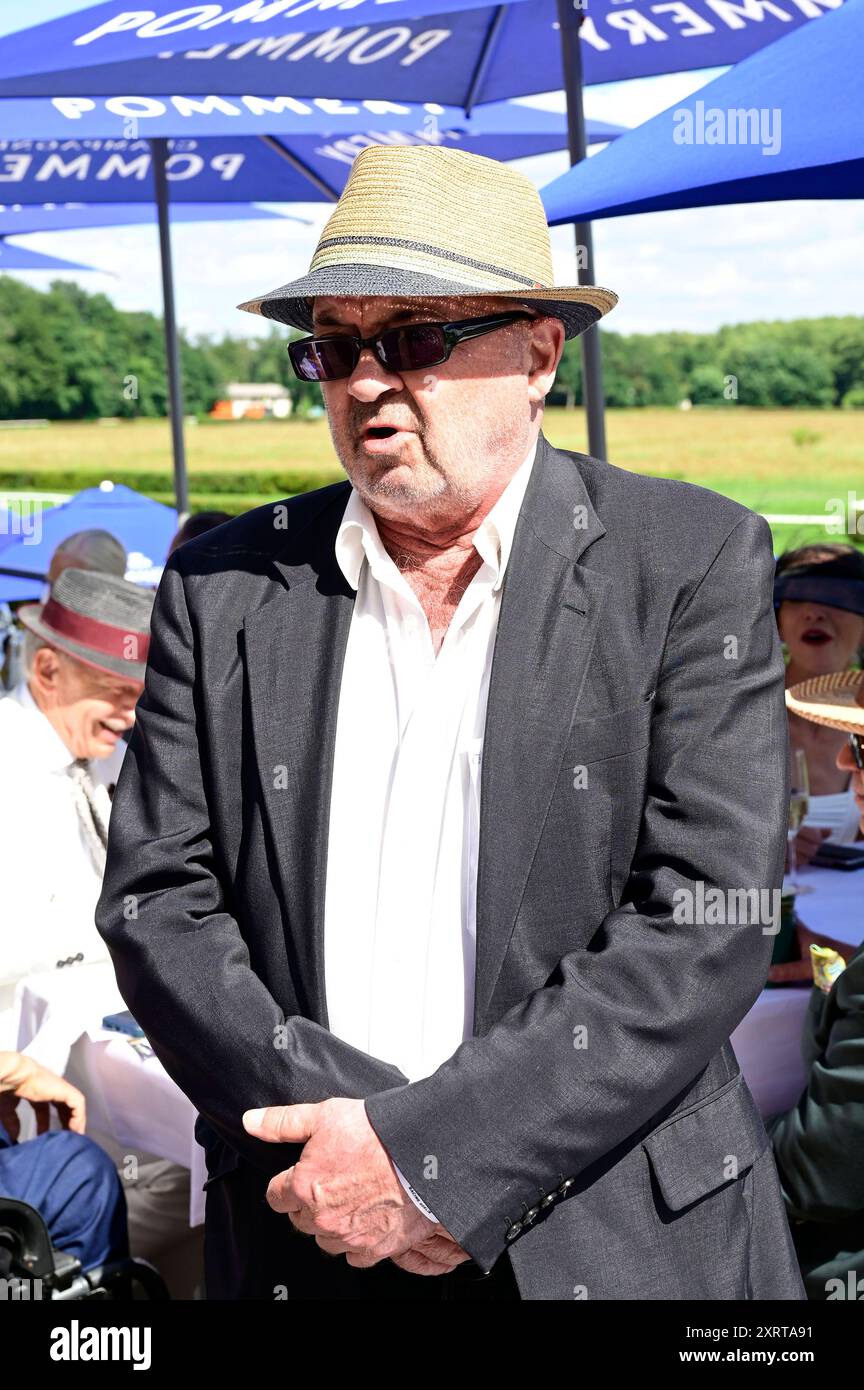 Florian Martens beim Westminster 134. Großer Preis von Berlin Pferderennen auf der Rennbahn Hoppegarten. Berlin, 11.08.2024 *** Florian Martens at the Westminster 134 Grand Prix of Berlin horse race at Hoppegarten racecourse Berlin, 11 08 2024 Foto:xM.xWehnertx/xFuturexImagex westminster 4868 Stock Photo