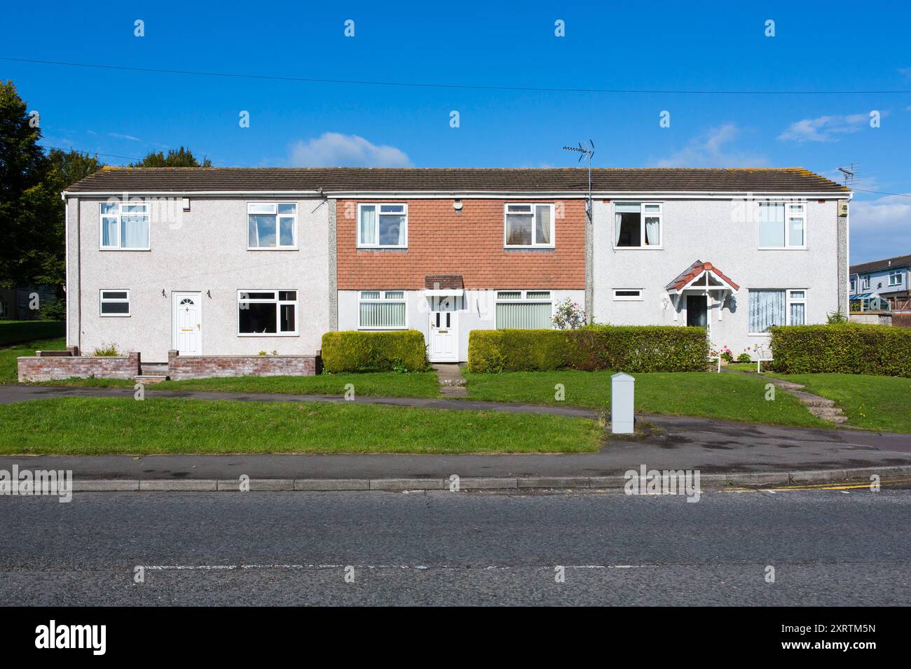 Bristol, UK. Street scene with buildings and housing Stock Photo - Alamy