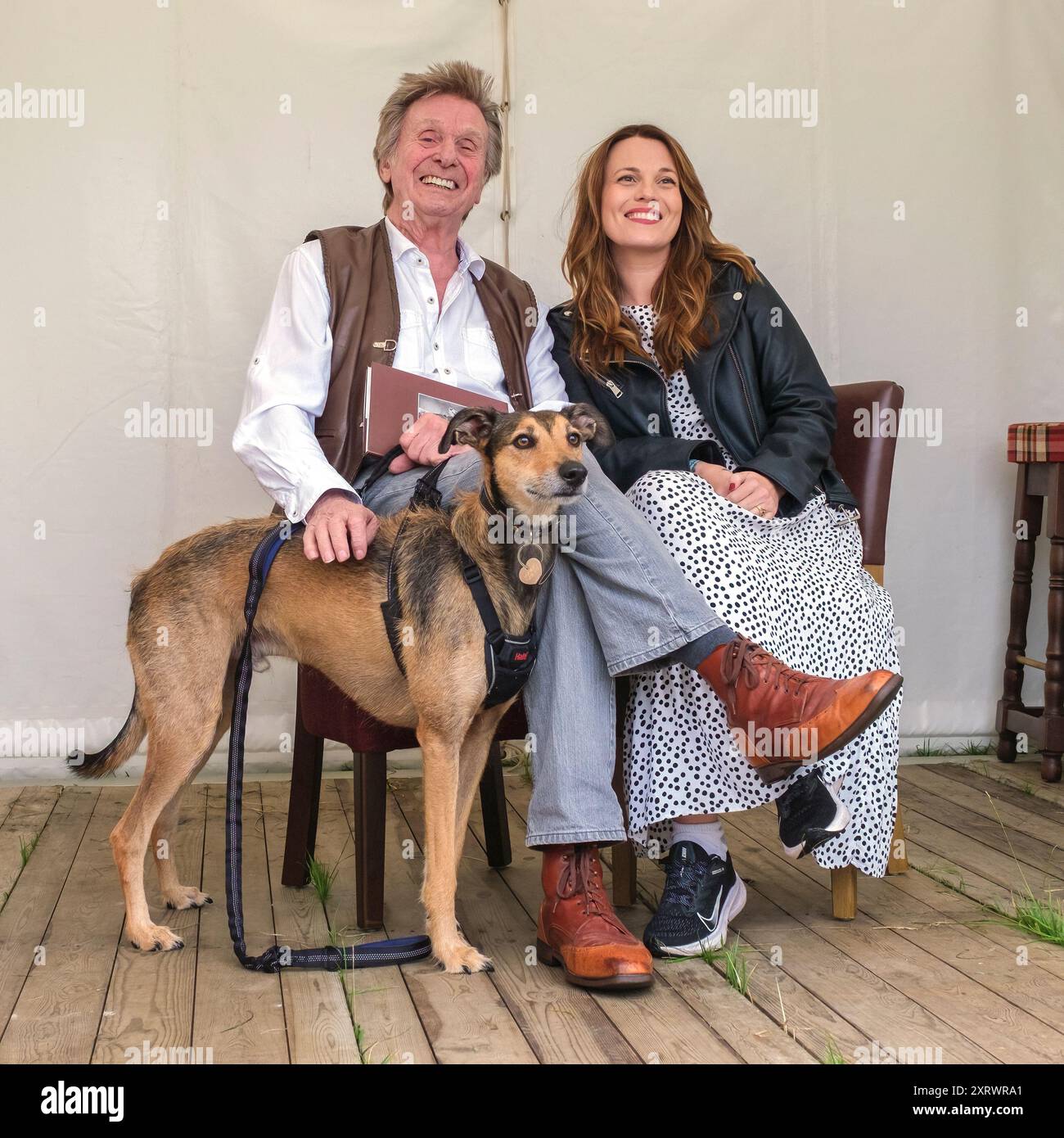 Joe Brown and his stepdaughter Mollie Marriott pose backstage at Fairport's Cropredy Convention, Cropredy, UK. August 8, 2024 Stock Photo