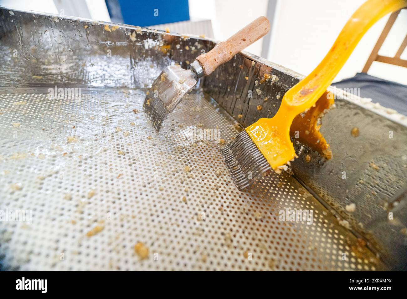 Decapping Comb Decapping hi-res stock photography and images - Alamy