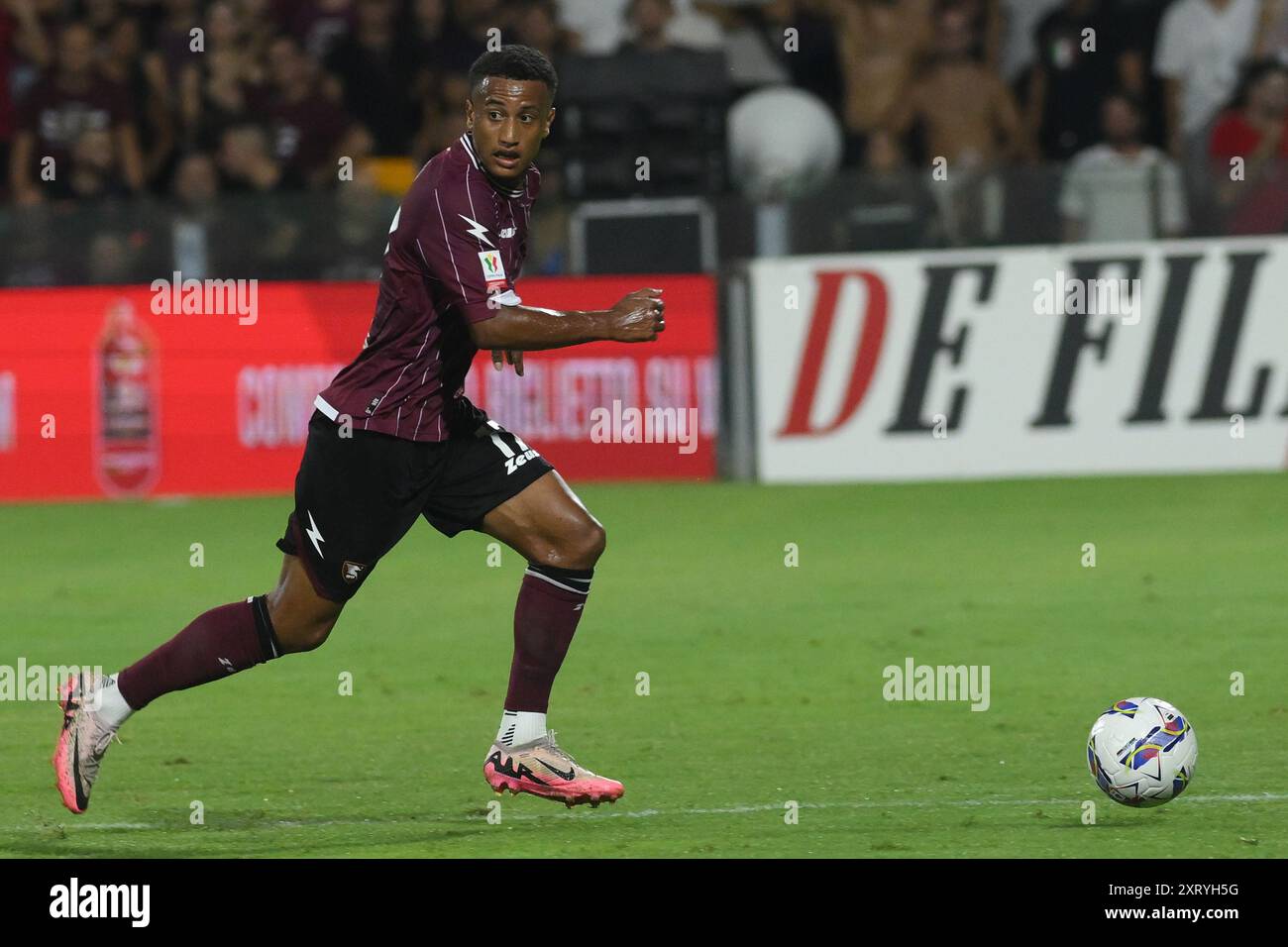 Lilian Njoh of US Salernitana 1919 in action during the Soccer Italian Cup  Freccia Rossa between US Salernitana 1919 vs Spezia Calcio at Arechi  Stadium Stock Photo - Alamy