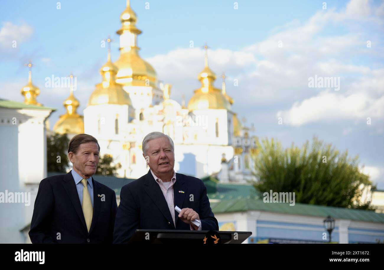 KYIV, UKRAINE - AUGUST 12, 2024 - United States Senators Richard Blumenthal (L) and Lindsey Graham hold a briefing in Mykhailivska Square outside the St Michael’s Golden-Domed Monastery, Kyiv, capital of Ukraine. Stock Photo