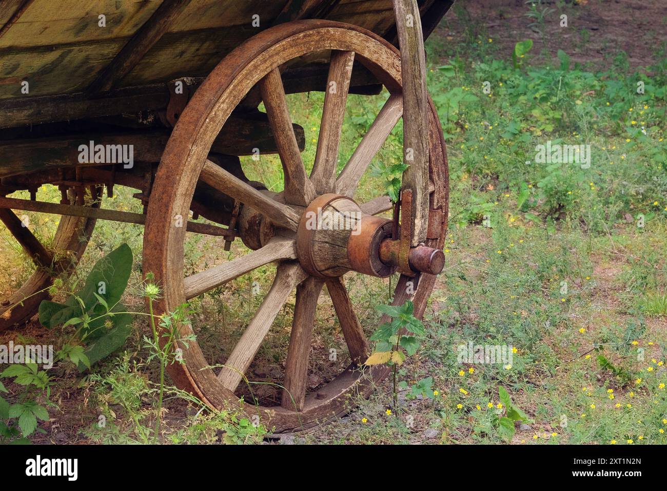 Old wooden wheel cart hi-res stock photography and images - Alamy