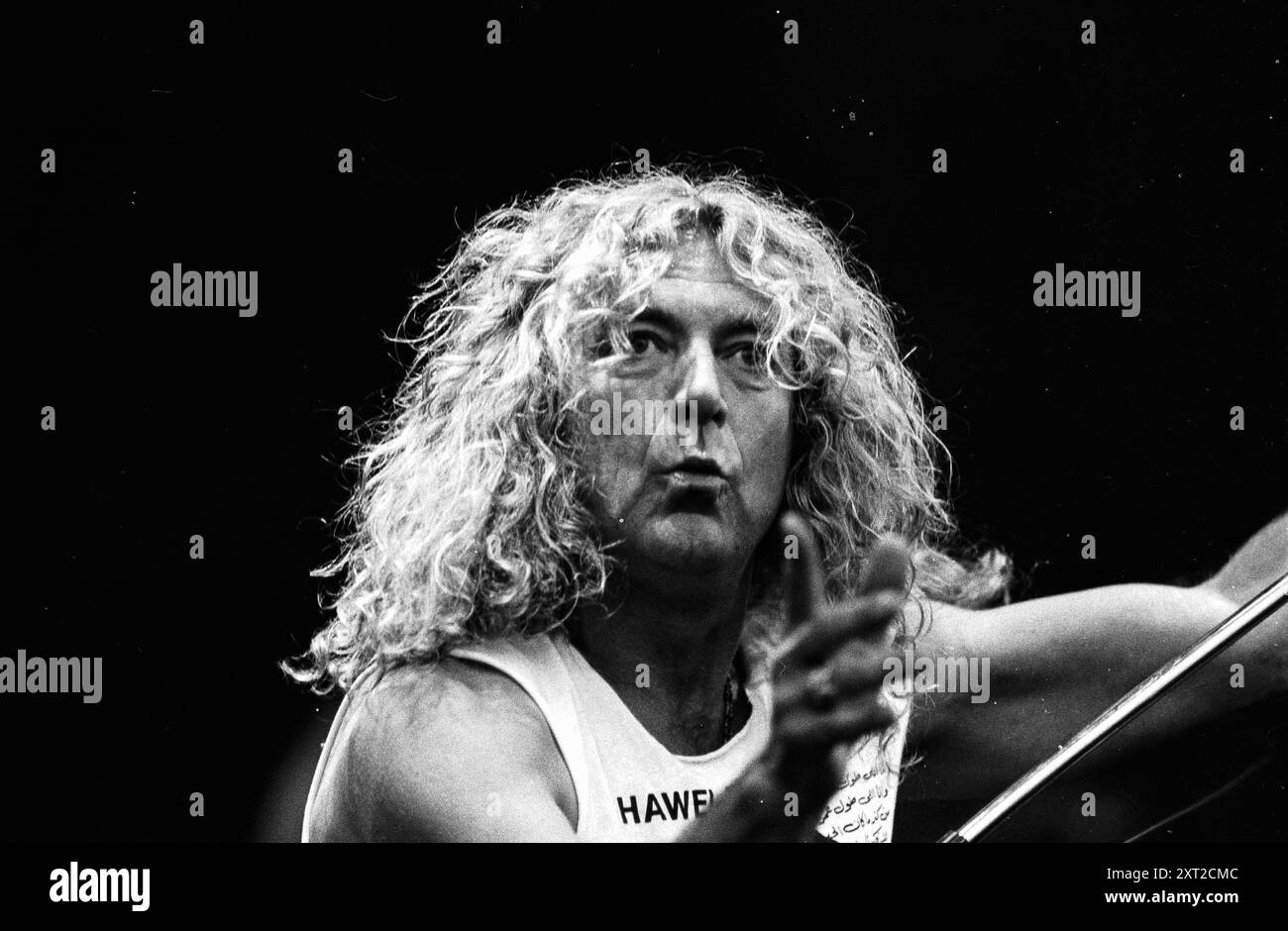 Robert Plant live at Glastonbury Festival 1993 Stock Photo