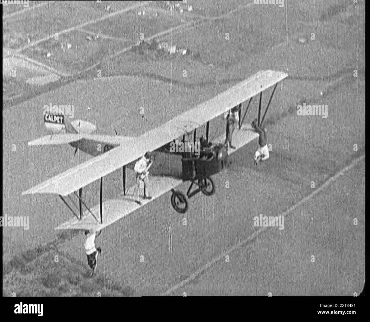 Historical biplane upside down hi-res stock photography and images - Alamy