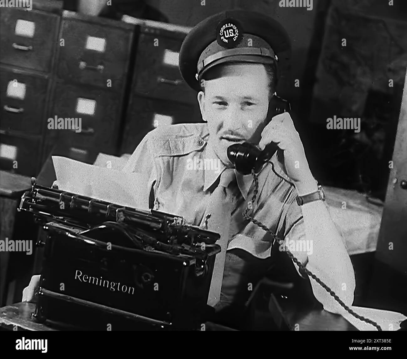 1940s men office desk work hi-res stock photography and images - Alamy