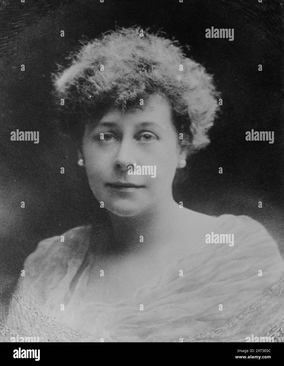 Marquesa Del Ter, between c1915 and c1920. Shows Lilly Rose Cabrera ...