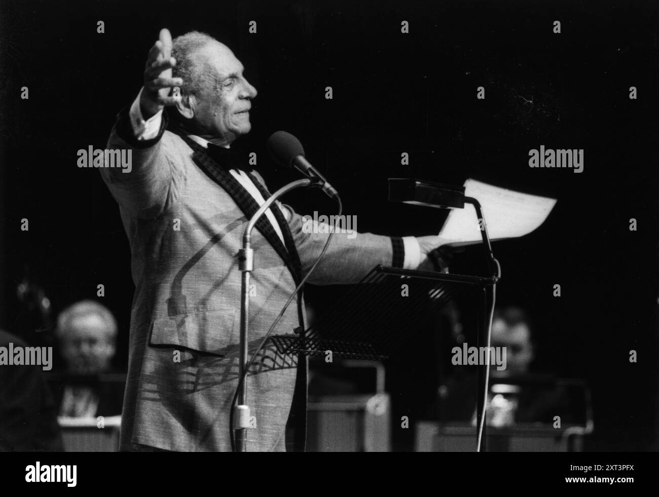 Band leader edmundo ros hi-res stock photography and images - Alamy