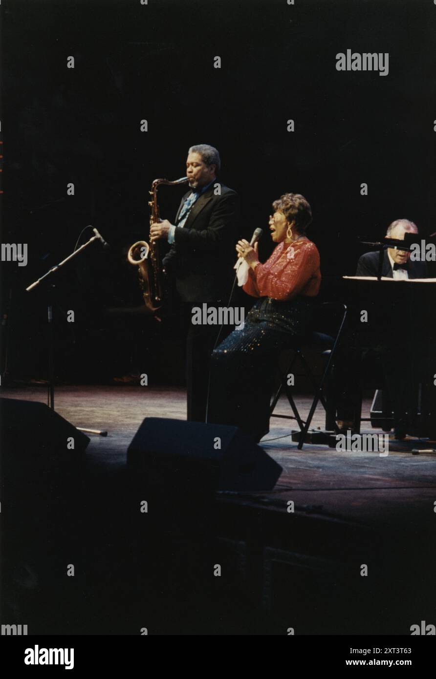 Ella Fitzgerald and Frank Foster, Royal Albert Hall, London, 1990. Stock Photo