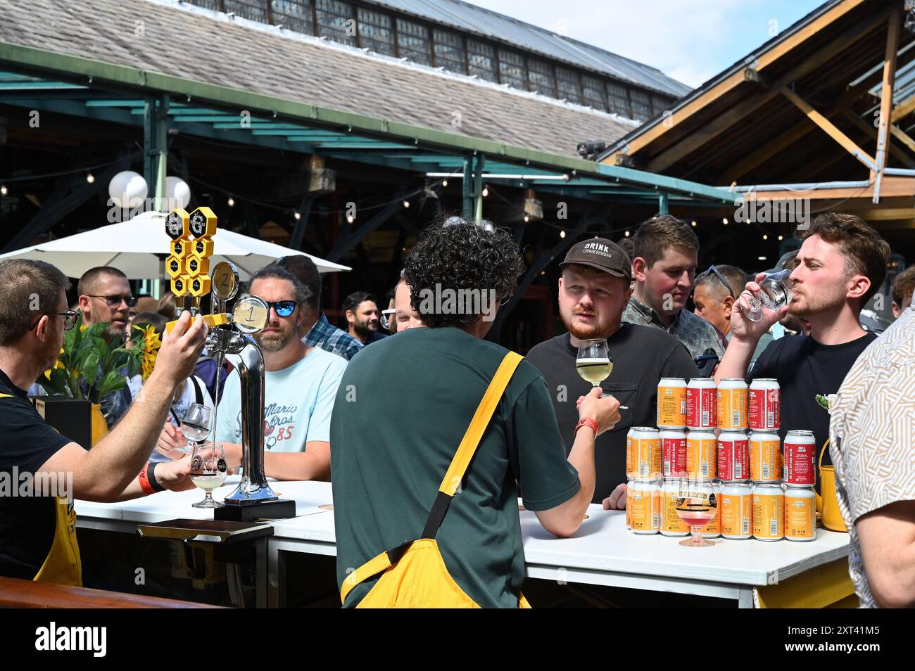 tobacco dock beer festival Friday morning the beer craft festival opened at Tobacco Dock with the  queue outside going as far as the eye could see , visitors inside enjoying  beer ,whisky and food . All