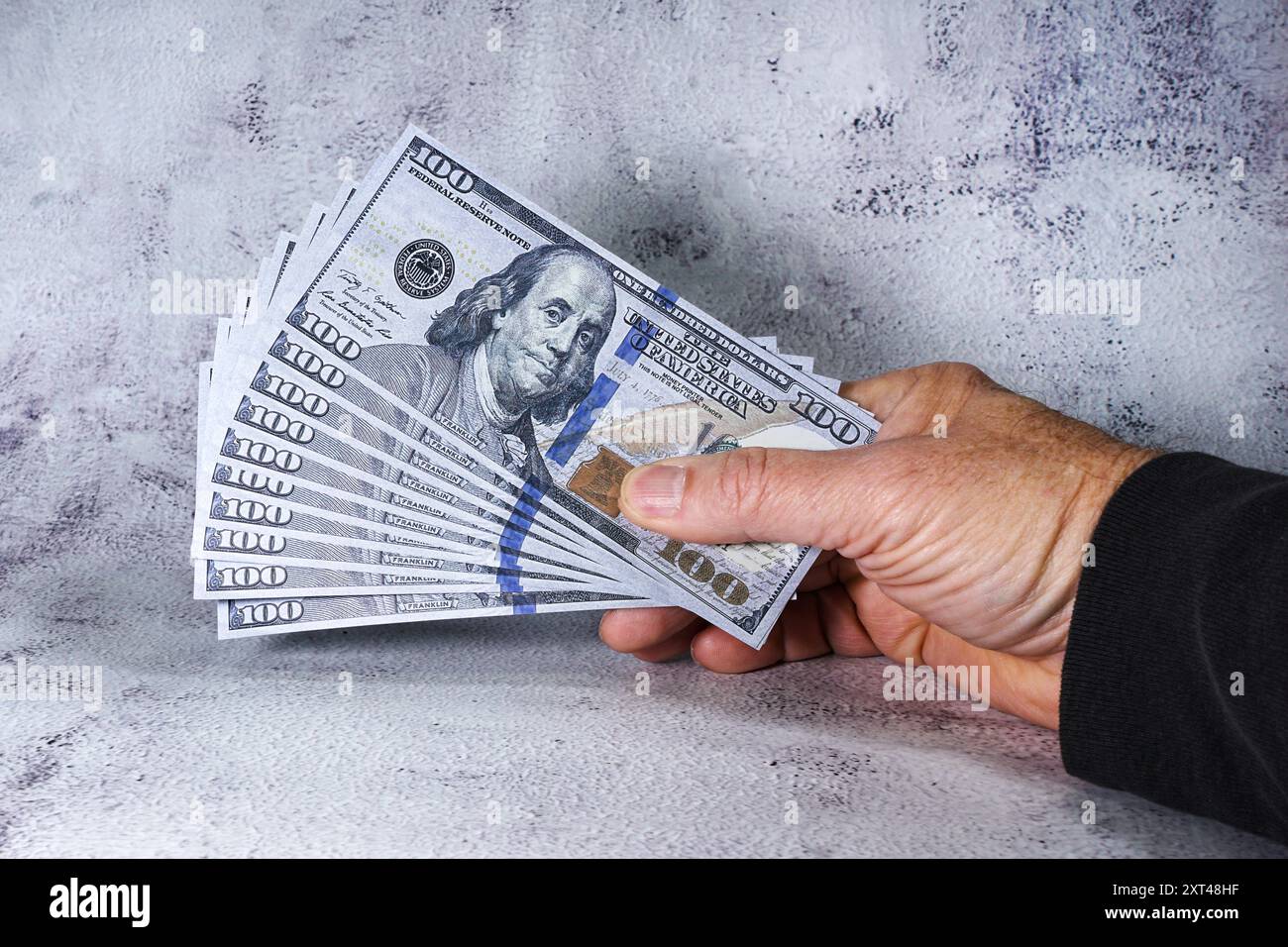 200 usd hi res stock photography and images Alamy