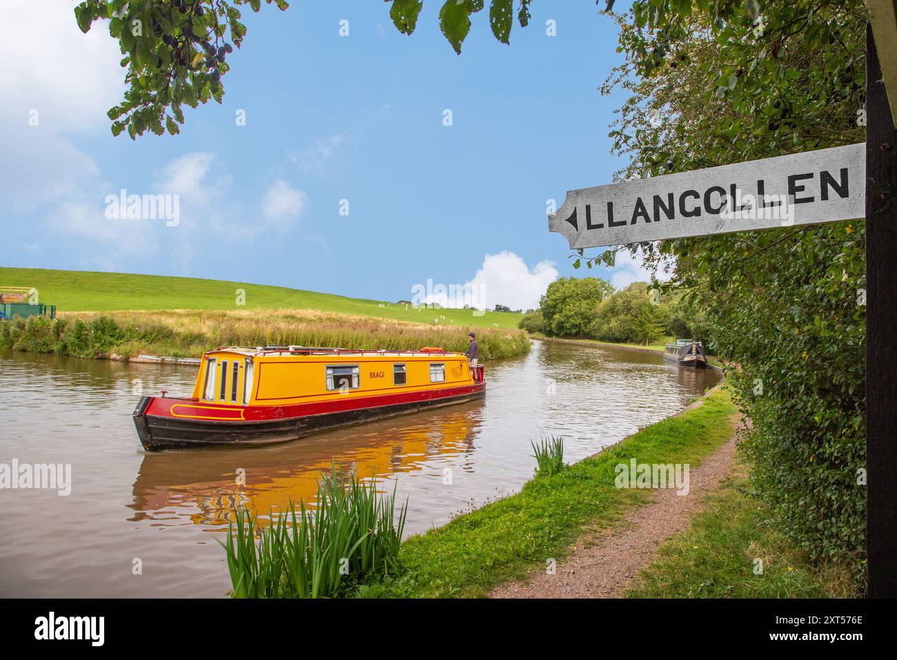 Canal narrowboat about to leave the Shropshire union canal at Hurleston junction near Nantwich Cheshire to join the Llangollen canal Stock Photo