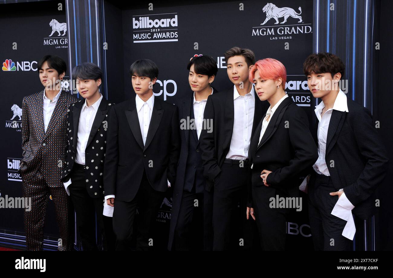 kpopping na platformě X: „190507 NAVER x DISPATCH Update