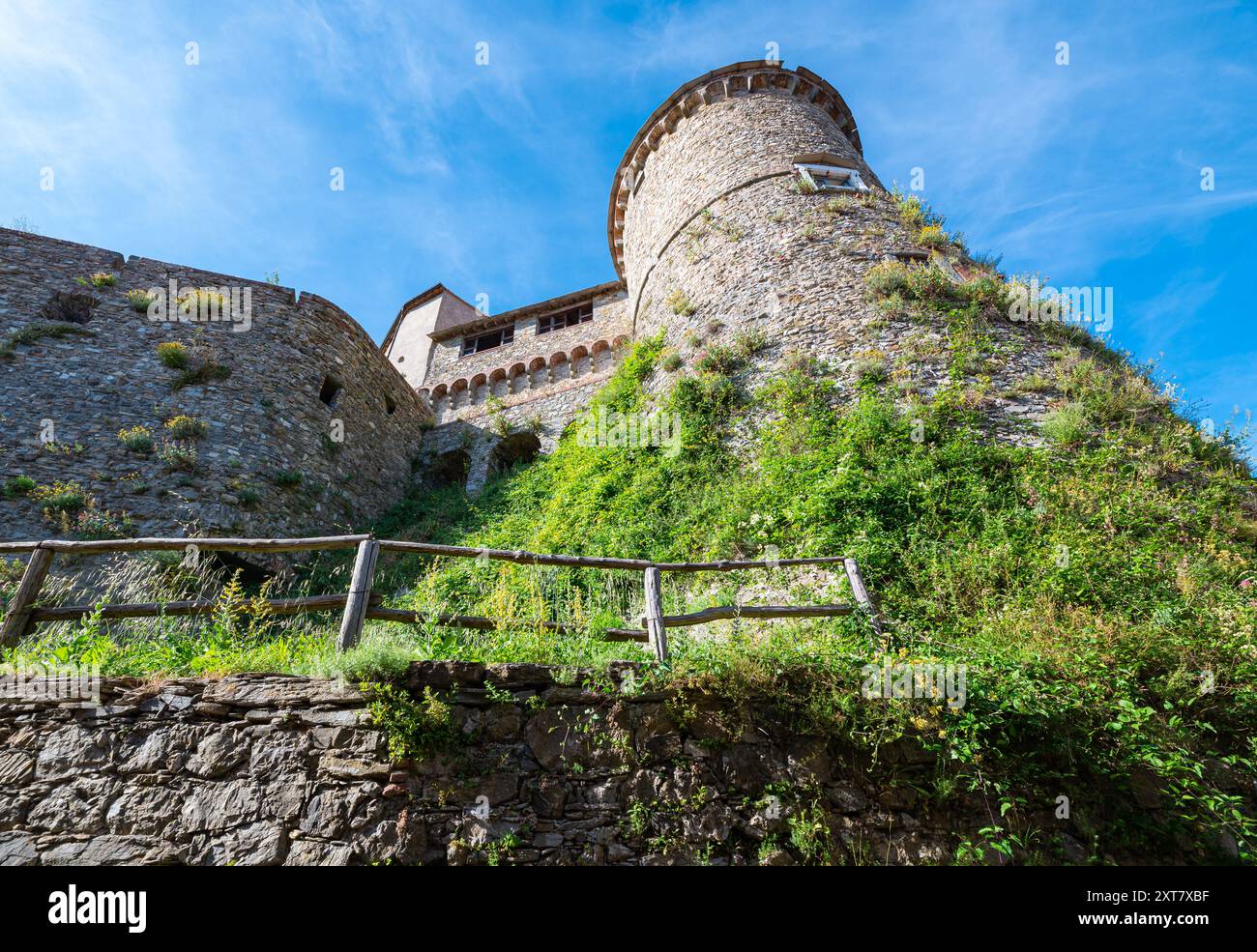 Little castle in tuscany hi res stock photography and images Alamy Little castle in tuscany hi res stock photography and images Alamy